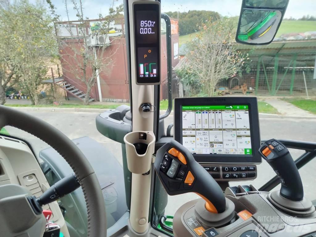 John Deere 6R 130 Traktoriai
