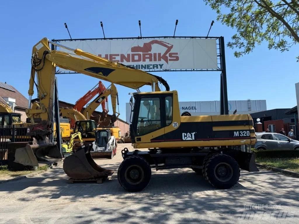 CAT M320 2001 Ratiniai ekskavatoriai