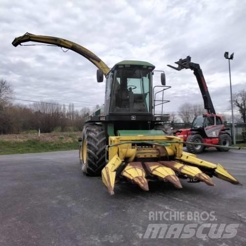 John Deere 6610 Pašarų ruošimo technika