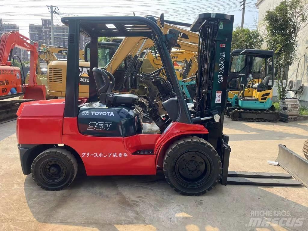 Toyota FD 35 Dyzeliniai krautuvai