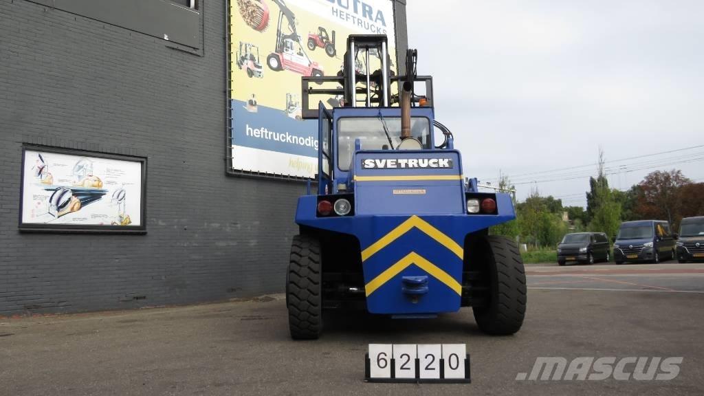 Svetruck 1060-30 Dyzeliniai krautuvai
