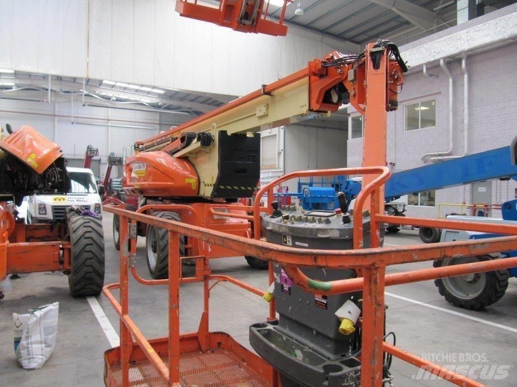 JLG 1250 AJP Alkūniniai keltuvai