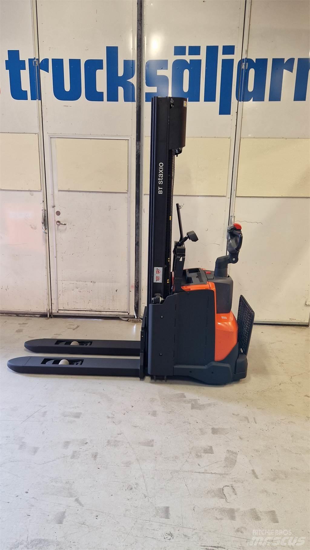 Toyota SWE140L Rankiniai vėžimėliai