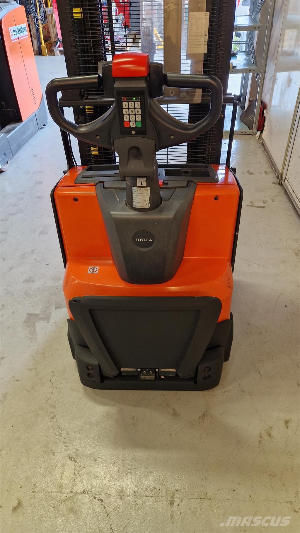 Toyota SWE140L Savaeigiai rietuvai