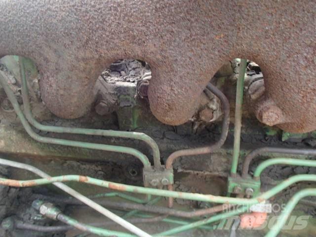 John Deere 4420 Derliaus nuėmimo kombainai