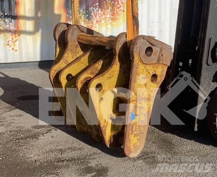 CAT Attache rapide Naudoti ratiniai krautuvai