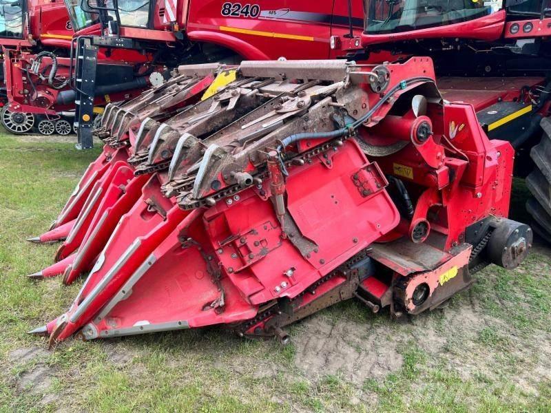 Case IH 8240 Derliaus nuėmimo kombainai