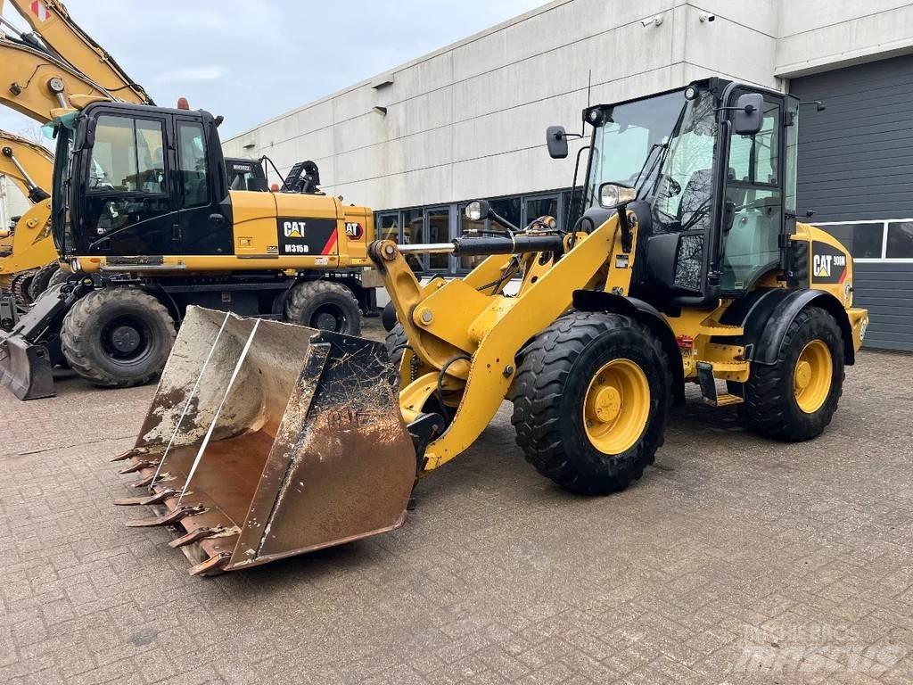 CAT 908M Naudoti ratiniai krautuvai