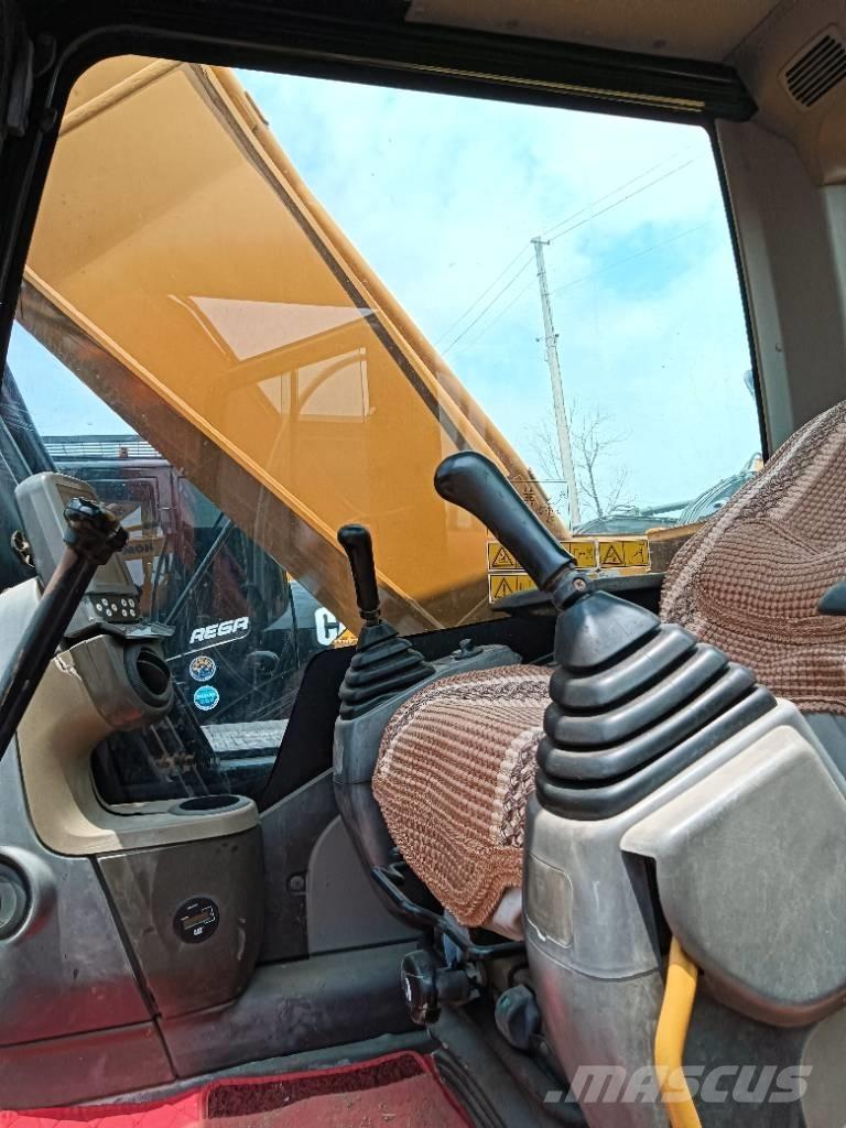 CAT 325 D Vikšriniai ekskavatoriai