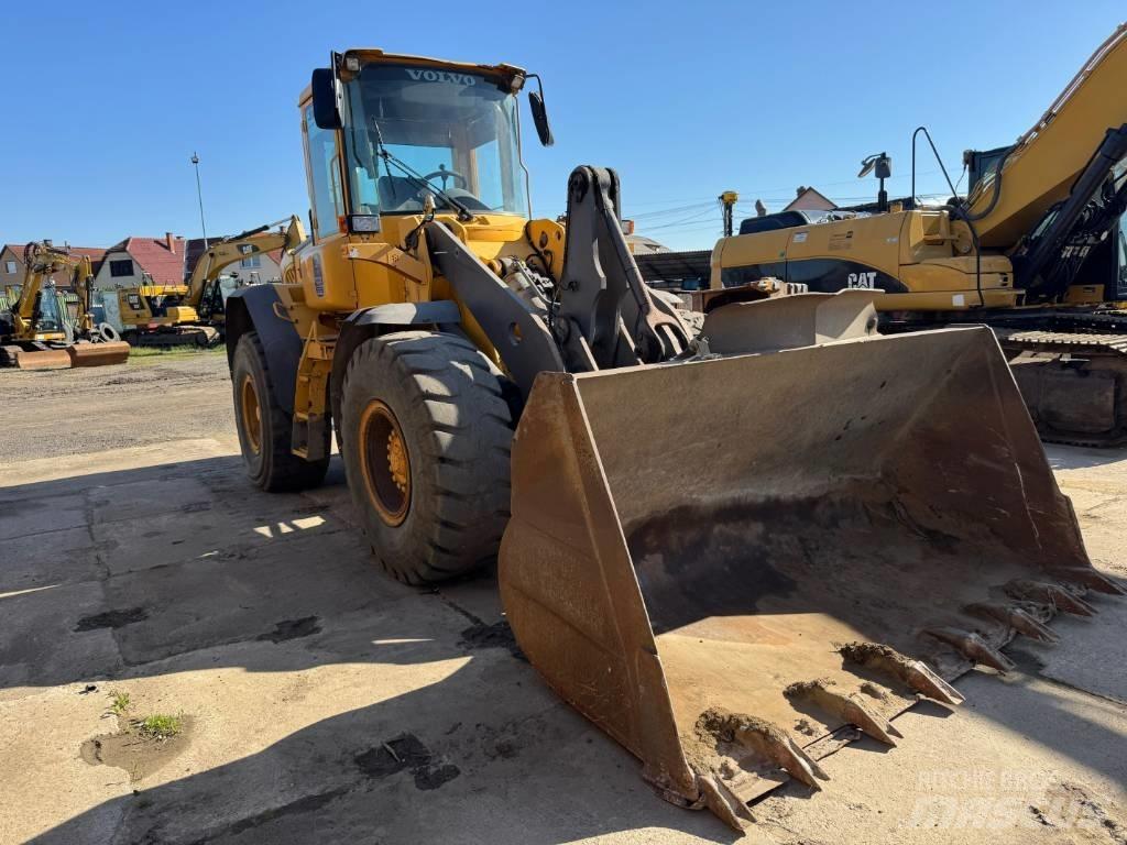Volvo L 90 E +Mérleg Naudoti ratiniai krautuvai