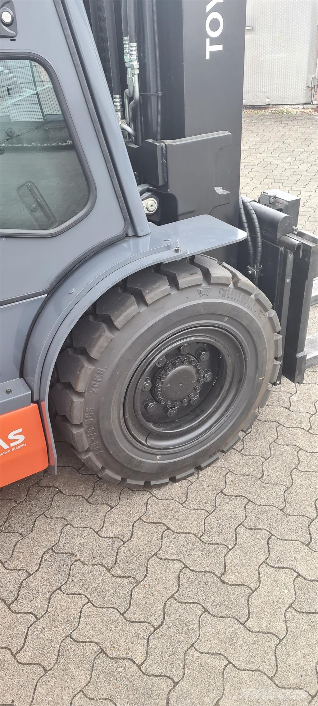 Toyota 40-8FD50N Dyzeliniai krautuvai