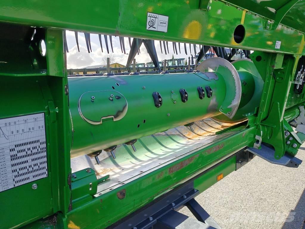 John Deere W 650 i Derliaus nuėmimo kombainai