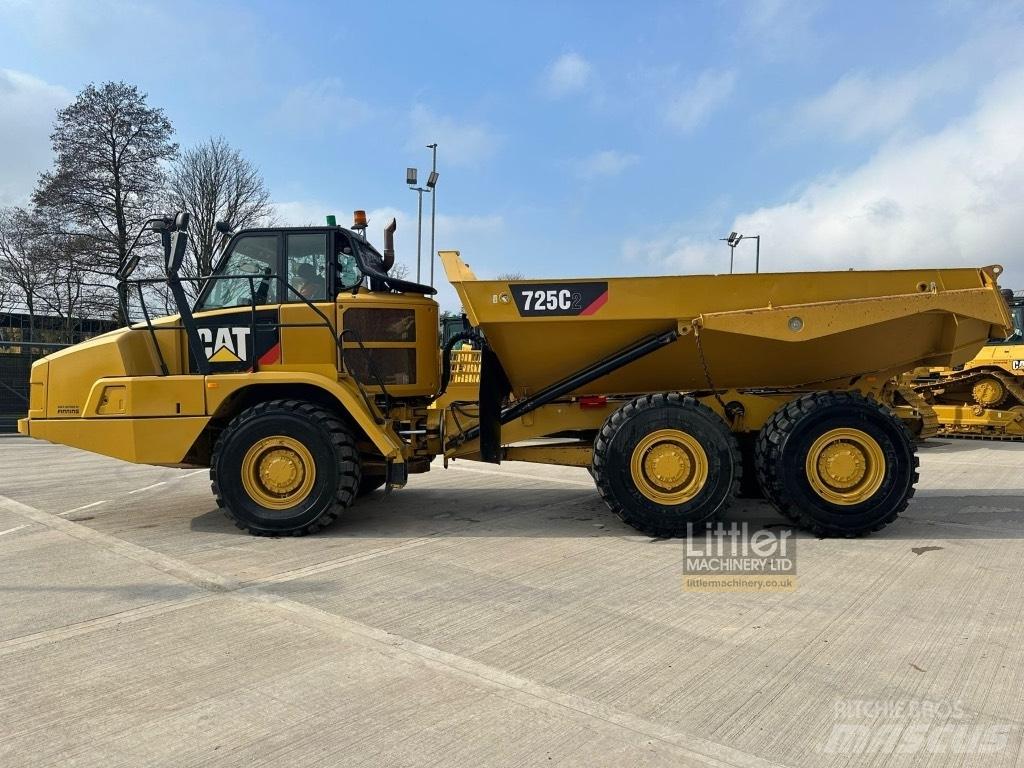 CAT 725C2 Karjeriniai savivarčiai