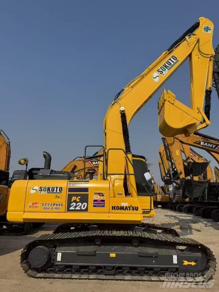 Komatsu 220-8 Vikšriniai ekskavatoriai