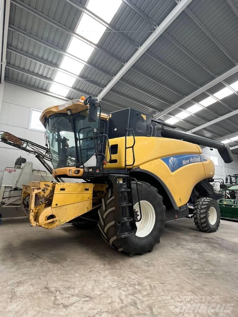 New Holland CR 9080 Derliaus nuėmimo kombainai