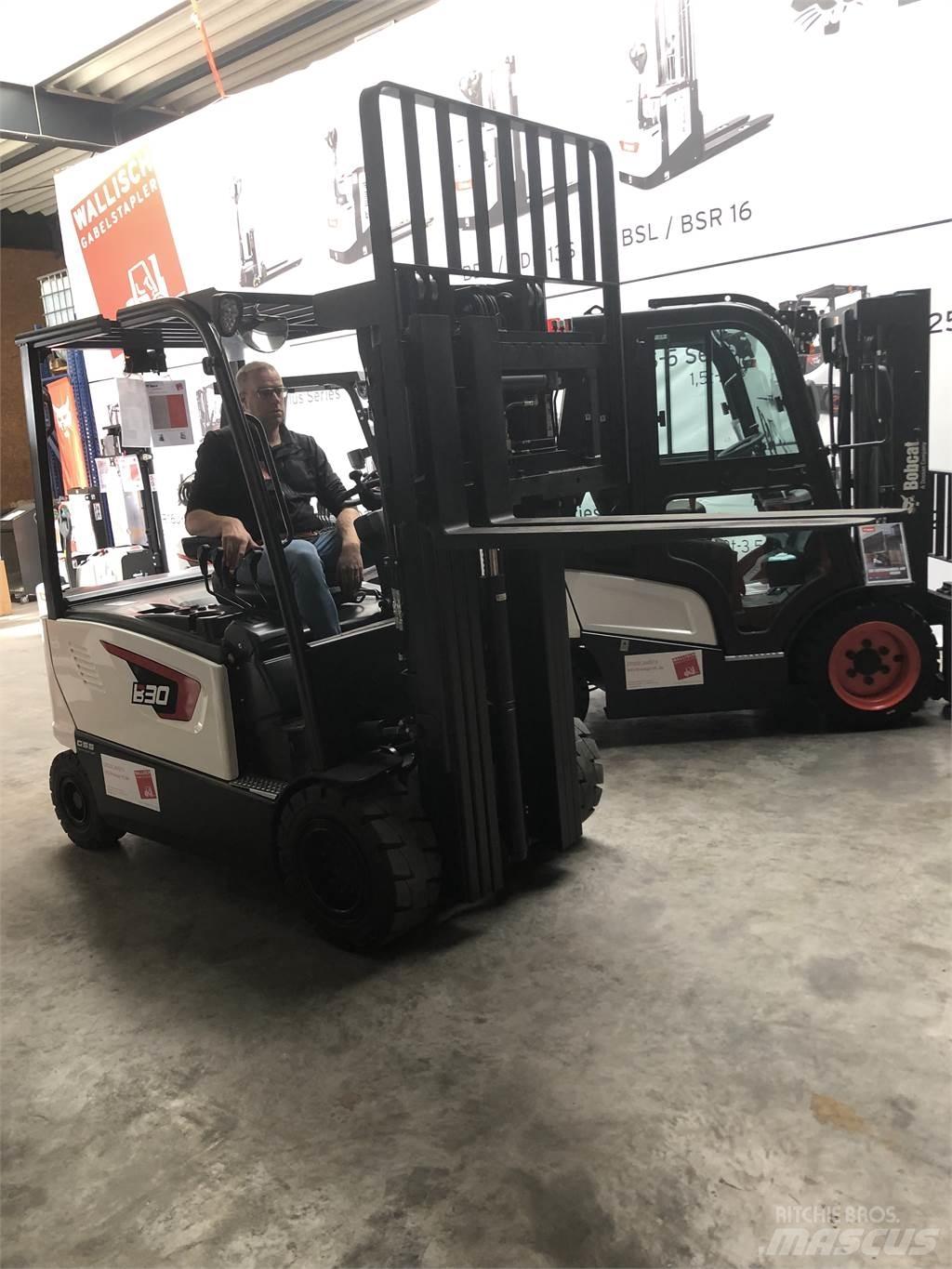  B30X-7Plus Elektriniai šakiniai krautuvai