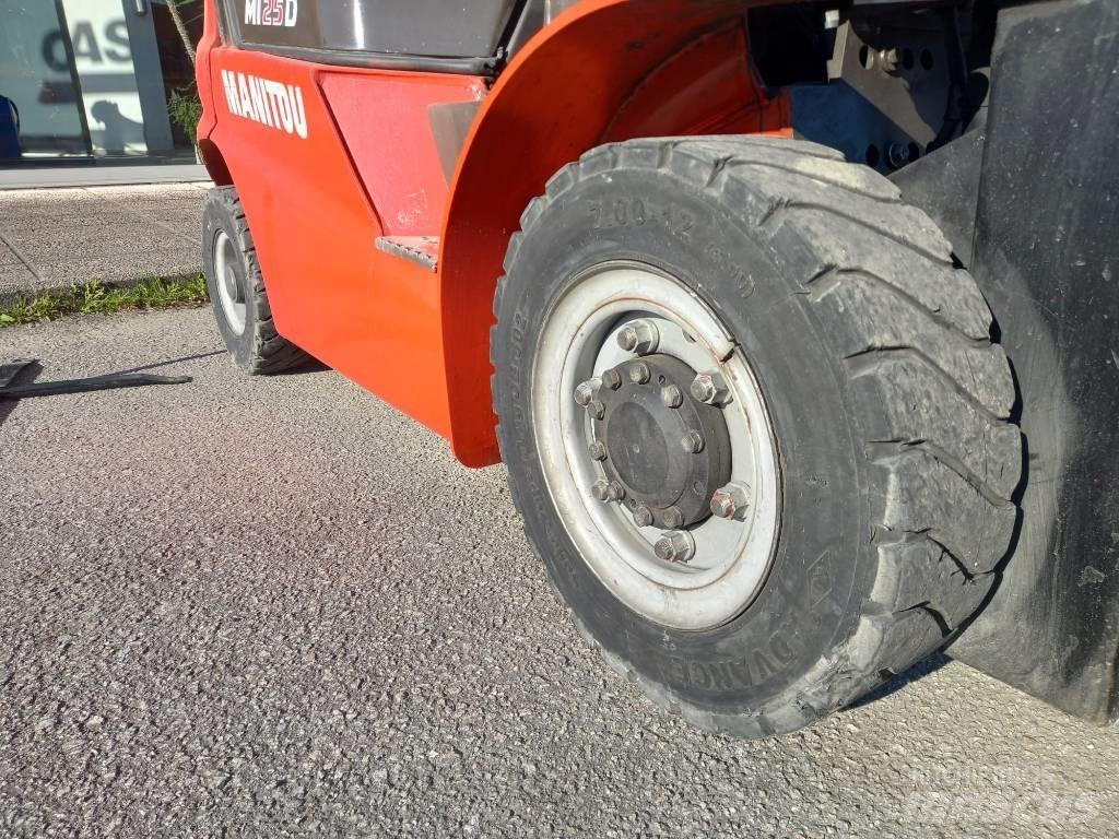 Manitou MI 25 Dyzeliniai krautuvai