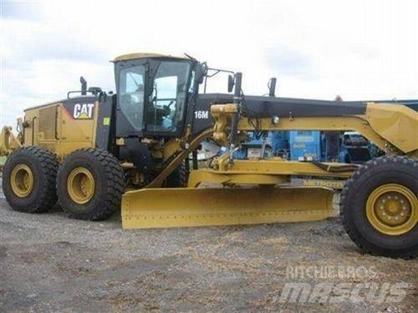 CAT 16M Greideriai