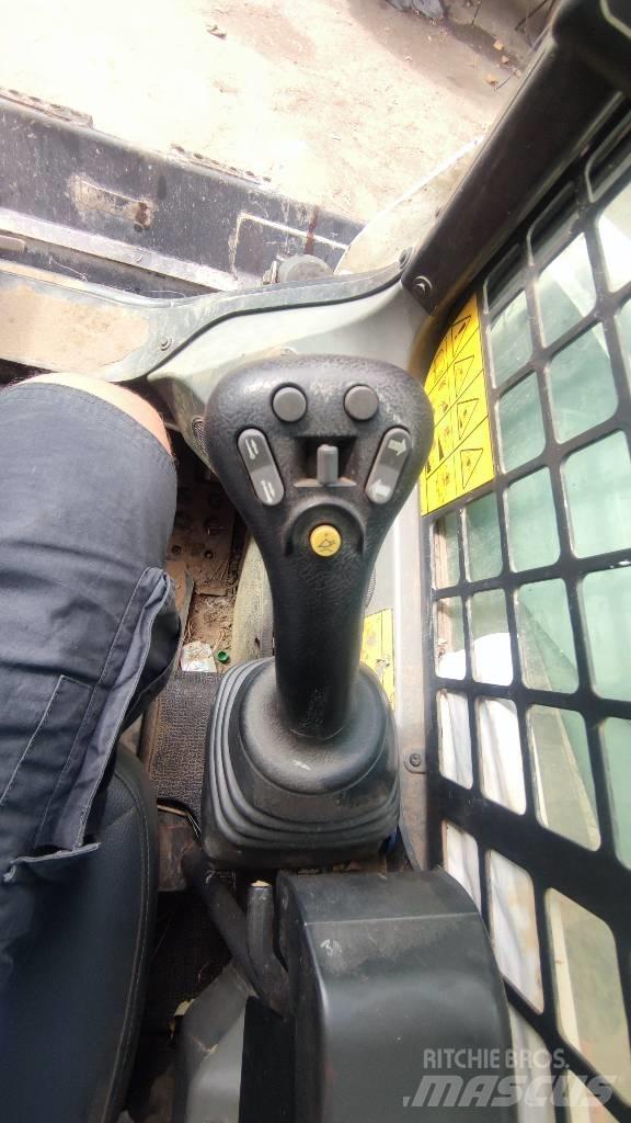 Bobcat T 770 Krautuvai su šoniniu pasukimu