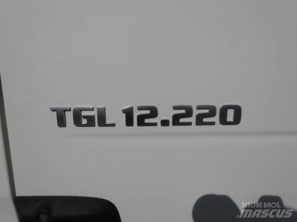 MAN TGL 12.220 Sunkvežimiai su dengtu kėbulu