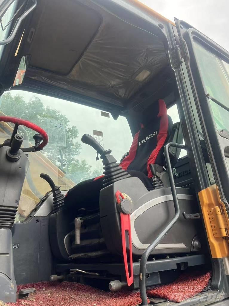 Hyundai R210W-9 Ratiniai ekskavatoriai
