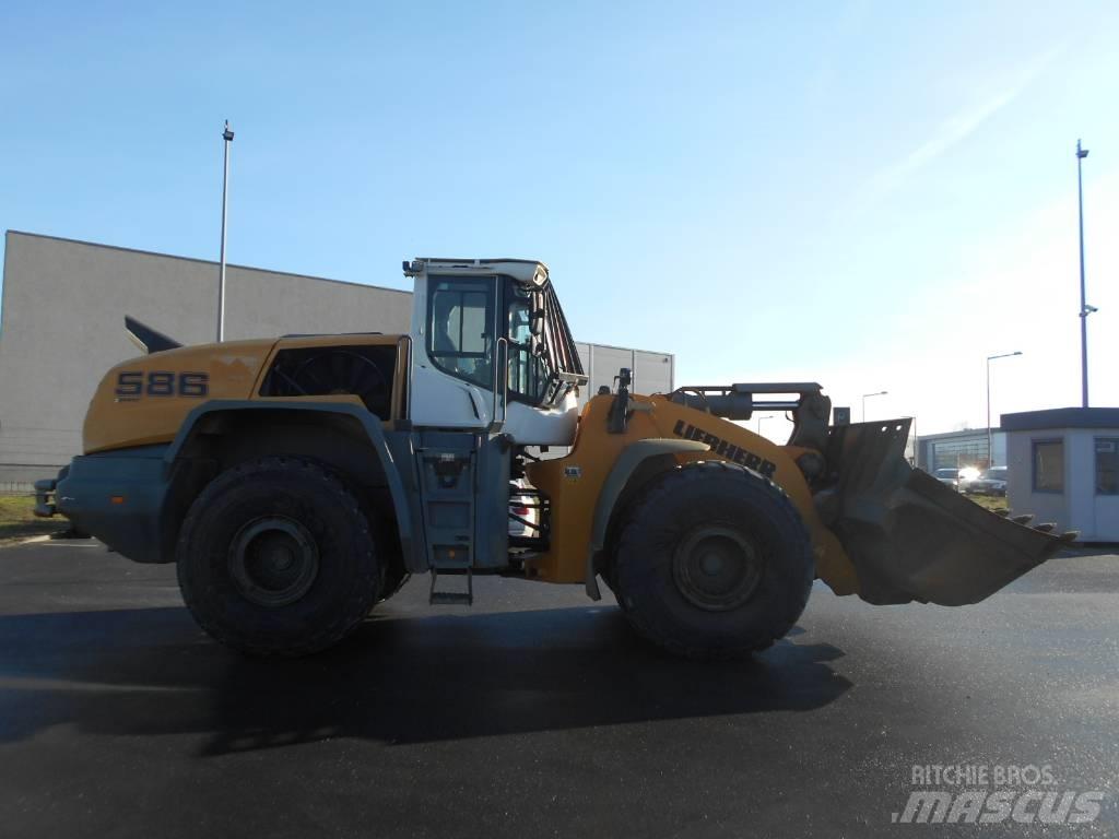 Liebherr L 586 Naudoti ratiniai krautuvai