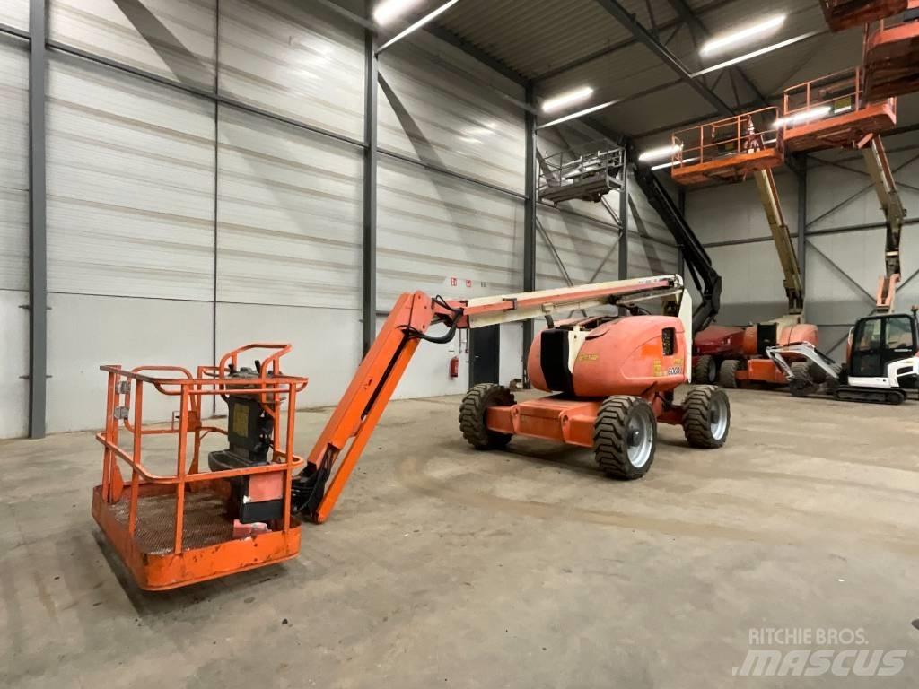 JLG 600 AJ Alkūniniai keltuvai
