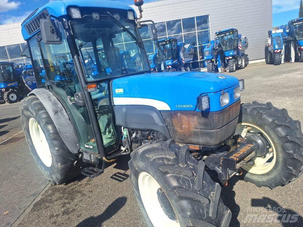 New Holland TNF 85A Traktoriai