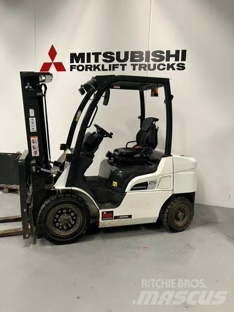 Mitsubishi FD25N3 Dyzeliniai krautuvai