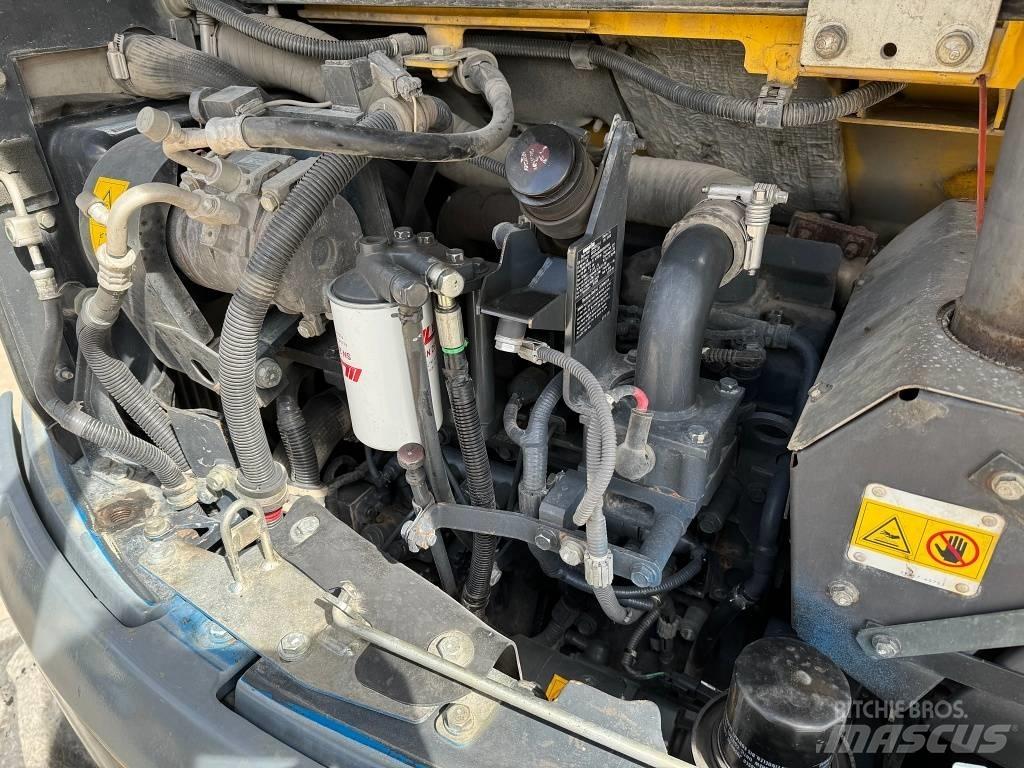 Komatsu PW 98 MR-8 Ratiniai ekskavatoriai