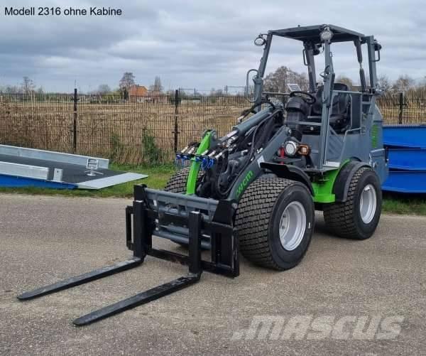 WCM L2316 und L2416 Frontaliniai krautuvai ir ekskavatoriai