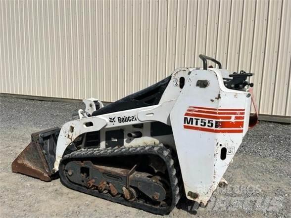 Bobcat MT55 Krautuvai su šoniniu pasukimu
