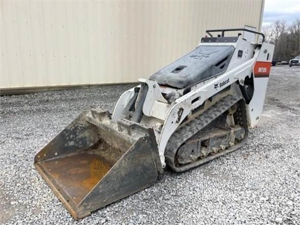 Bobcat MT85 Krautuvai su šoniniu pasukimu