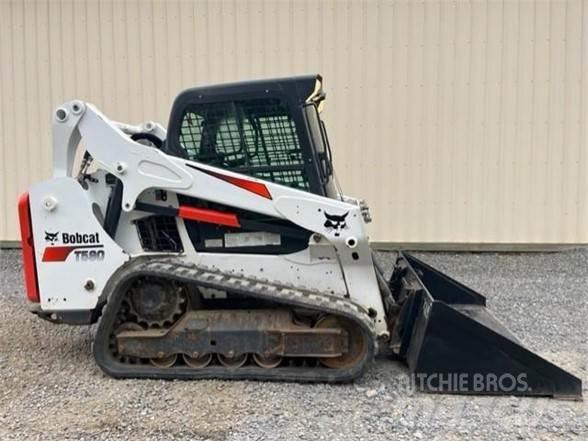 Bobcat T590 Krautuvai su šoniniu pasukimu