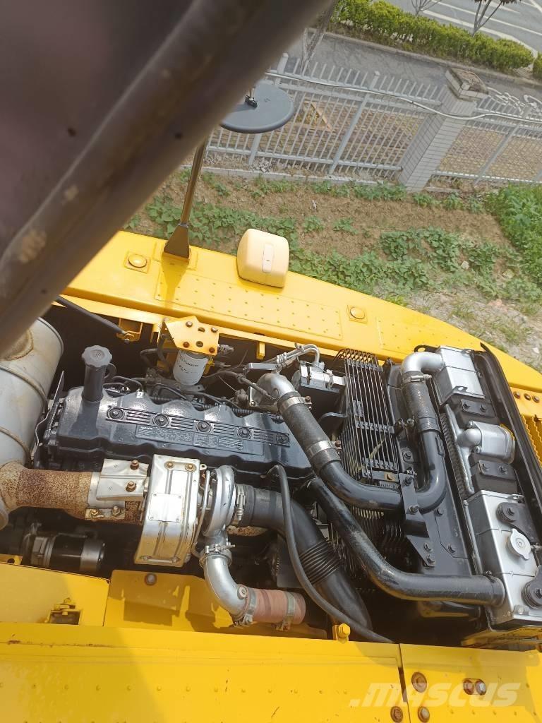 Komatsu PC 200 Vikšriniai ekskavatoriai
