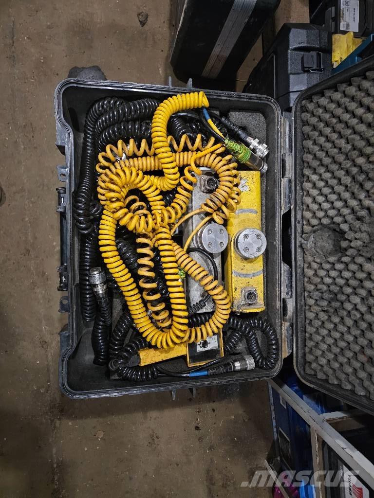 Volvo P6820C Asfalto klotuvai