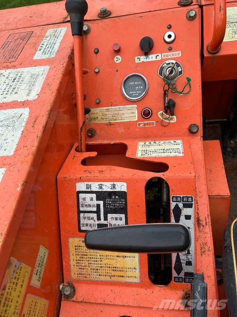 Hitachi CW M 15 Vikšrinė savivartė technika