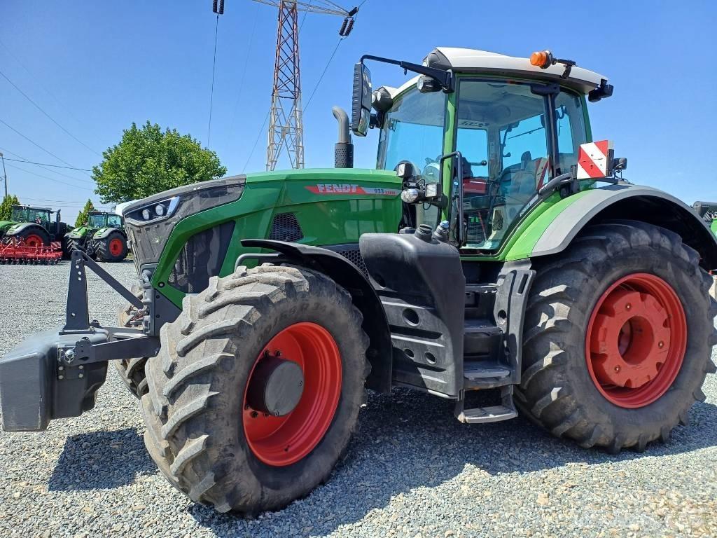 Fendt 933 Vario Traktoriai
