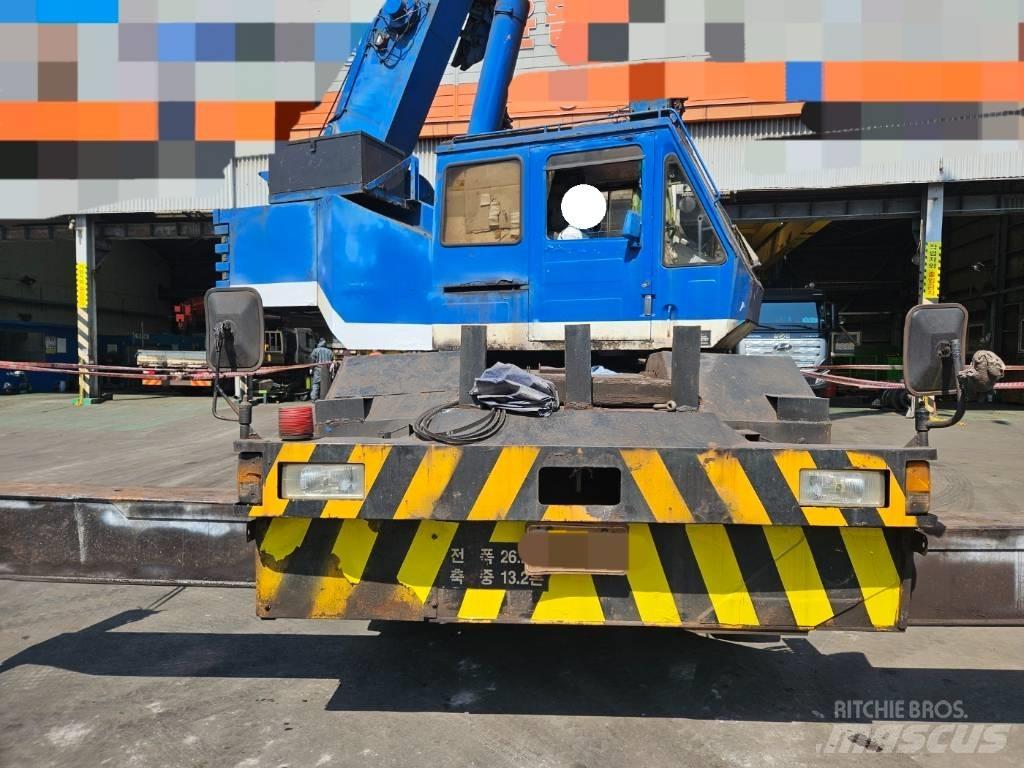 Kobelco RK 250 Neapdoroto reljefo kranai