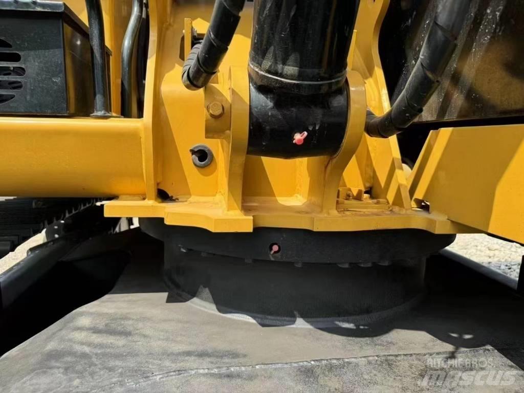 CAT 307E2 Vikšriniai ekskavatoriai