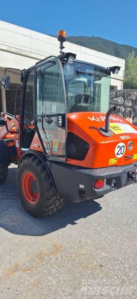 Kubota R 090 Naudoti ratiniai krautuvai