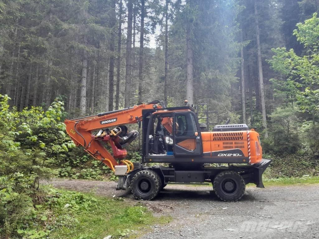Doosan DX 210 W Ekskavatoriai