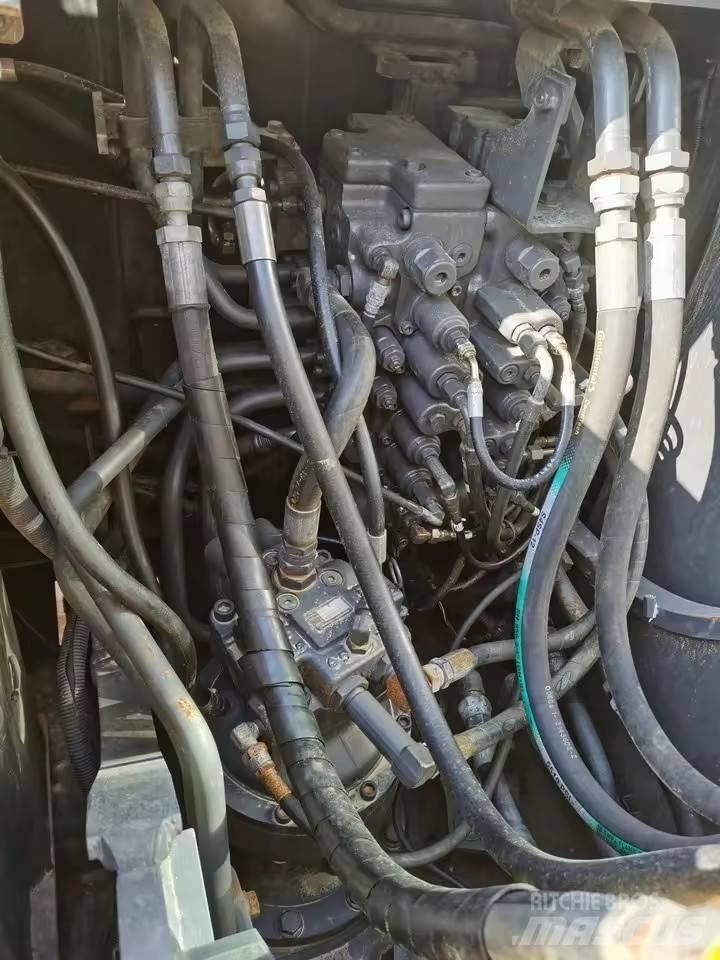 Sumitomo SH 130-6 Vikšriniai ekskavatoriai
