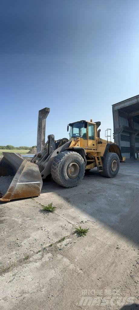 Volvo L 150 E Naudoti ratiniai krautuvai