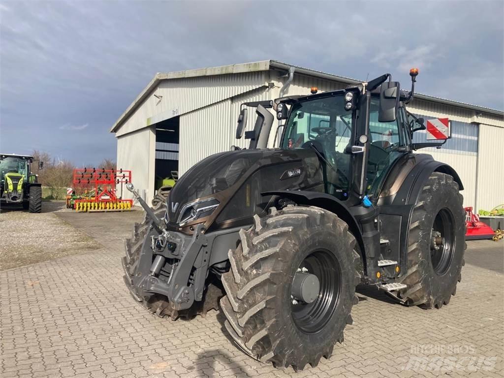 Valtra Q245 Traktoriai