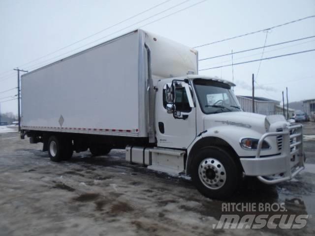 Freightliner M2 106 Sunkvežimiai su dengtu kėbulu