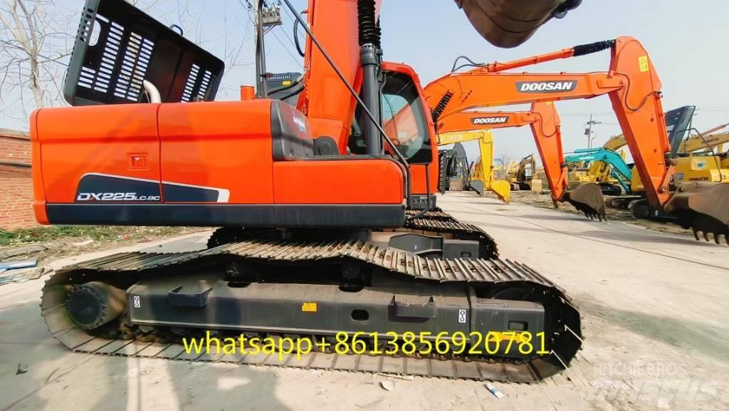 Doosan DX 225 Vikšriniai ekskavatoriai