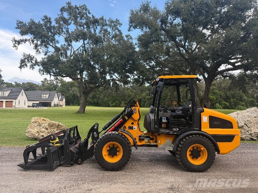 JCB 407 Naudoti ratiniai krautuvai