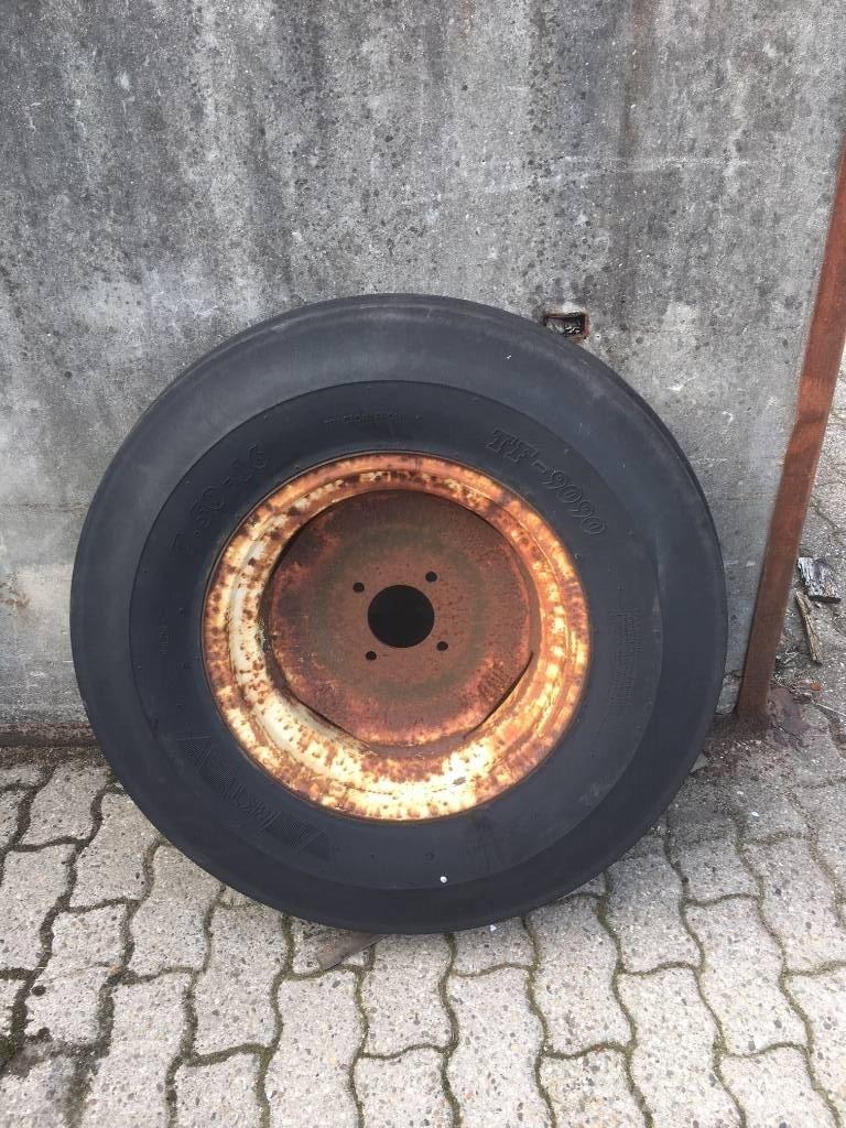 BKT 7.50 R 16 + velg Padangos, ratai ir ratlankiai