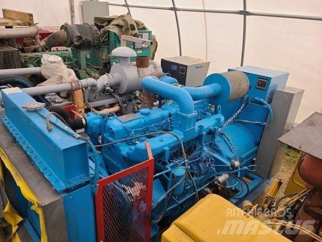 Nissan 6 cyl Dyzeliniai generatoriai